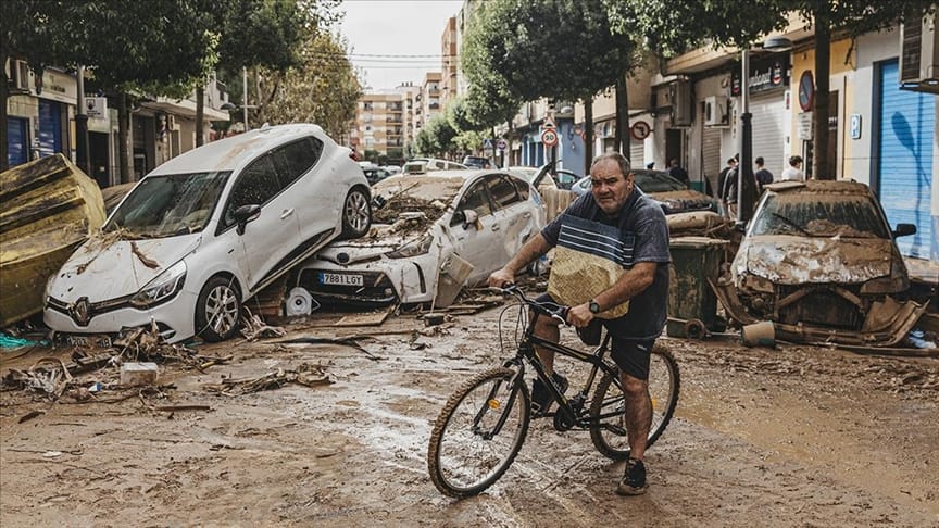 İspanya'da "soğuk damla" felakete yol açtı: İspanya'yı sel aldı