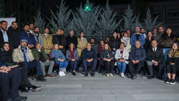 CHP'den MEB önünde 'mülakat' protestosu: Sabaha kadar oturma eylemi