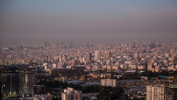 İran'ın İkilemi: İsrail Saldırısı Sonrası Kritik Kararlar ve Bölgesel Dengeler