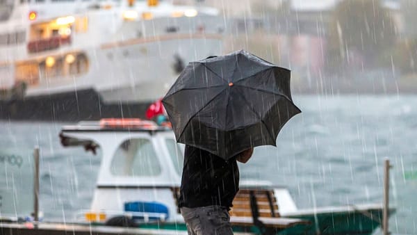 Dikkat ; Meteoroloji'den Marmara ve Ege için kuvvetli fırtına uyarısı geldi