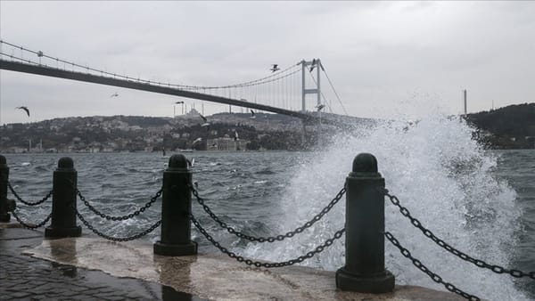 İstanbul’da Fırtına Alarmı: Hızı 75 Km’yi Bulacak, ulaşımda aksamalara dikkat!